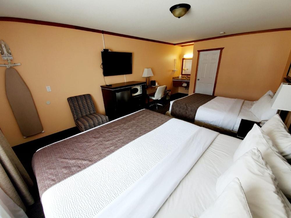 Travelodge By Wyndham Sportsman Hotel Golden
