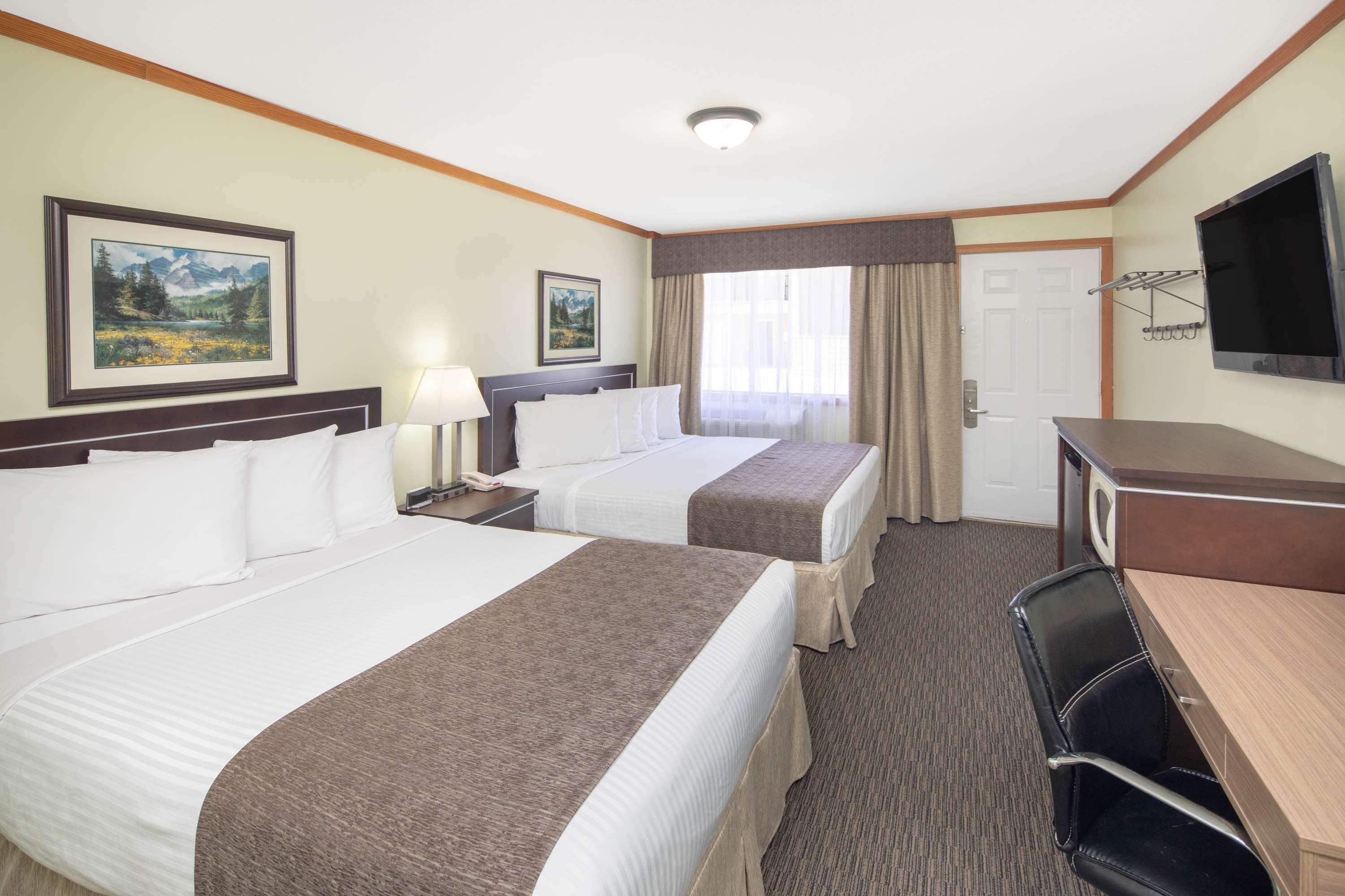 Travelodge By Wyndham Sportsman Hotel