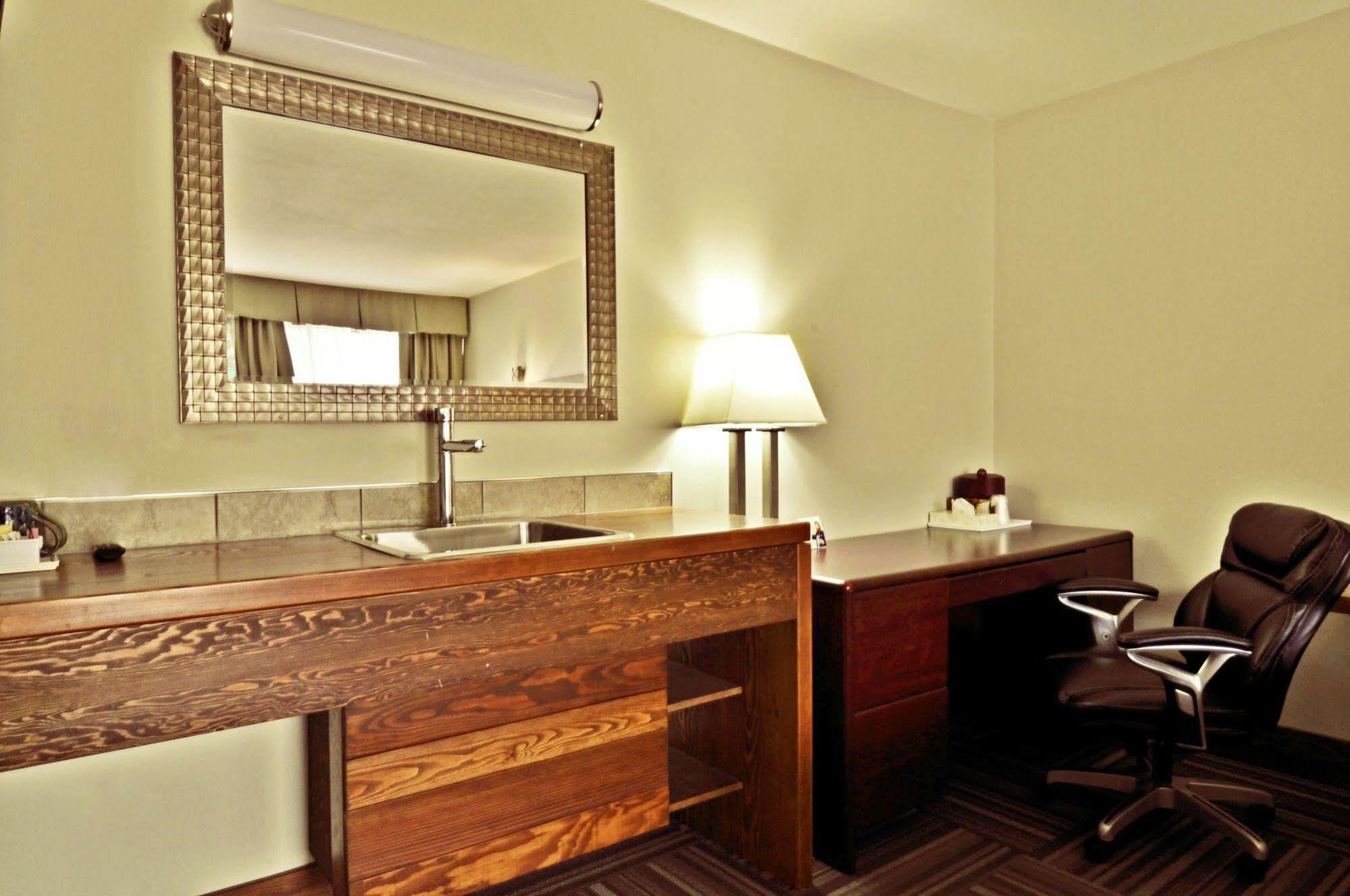 Travelodge By Wyndham Sportsman